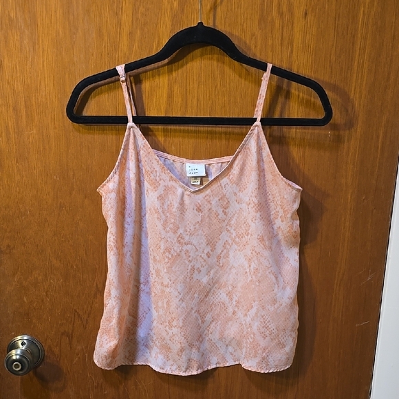 A New Day Cami Top XS Pink/Peach Snakeskin Print V-Neck Adjustable Straps - Picture 1 of 3